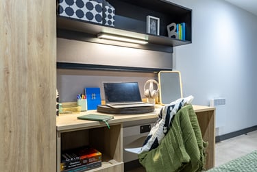 Classic Plus En Suite at Biscuit Factory, 140 Little Donegall Street, City Centre, Belfast, BT12FL - Image 3